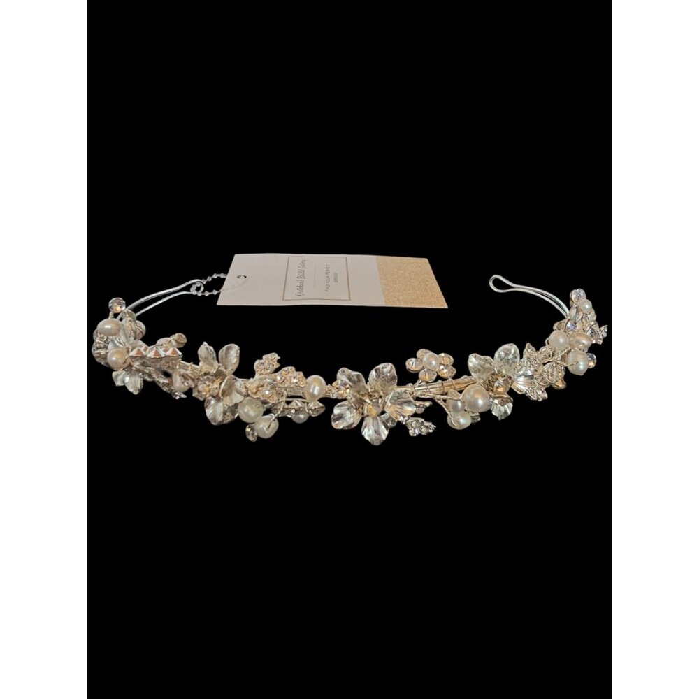 NWT Silver Floral/Freshwater Pearl Tiara